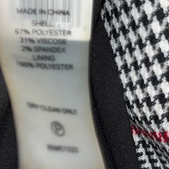 Court & Rowe Houndstooth Plaid Single Button Blazer - Picture 9 of 12